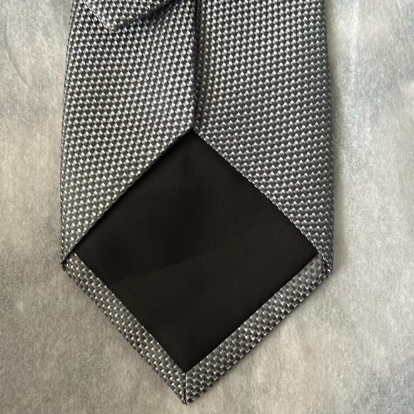 2 Pack Bundle Michael Kors Men's Tie - Picture 3 of 6